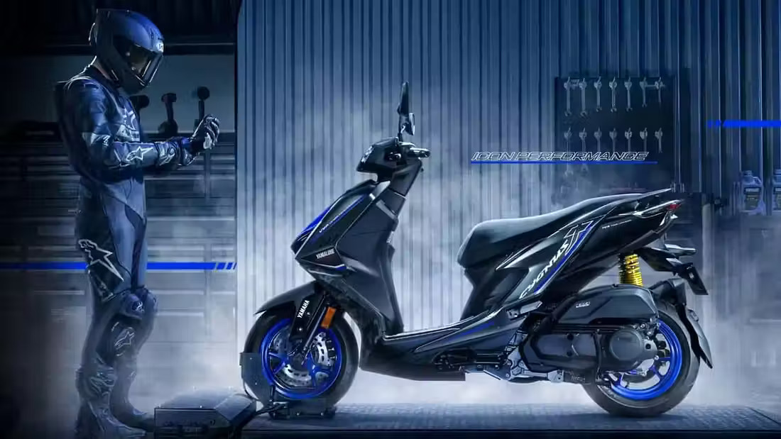 Neues sportliches Sondermodell verwandelt den Kultroller von Yamaha in eine Mini-R1M